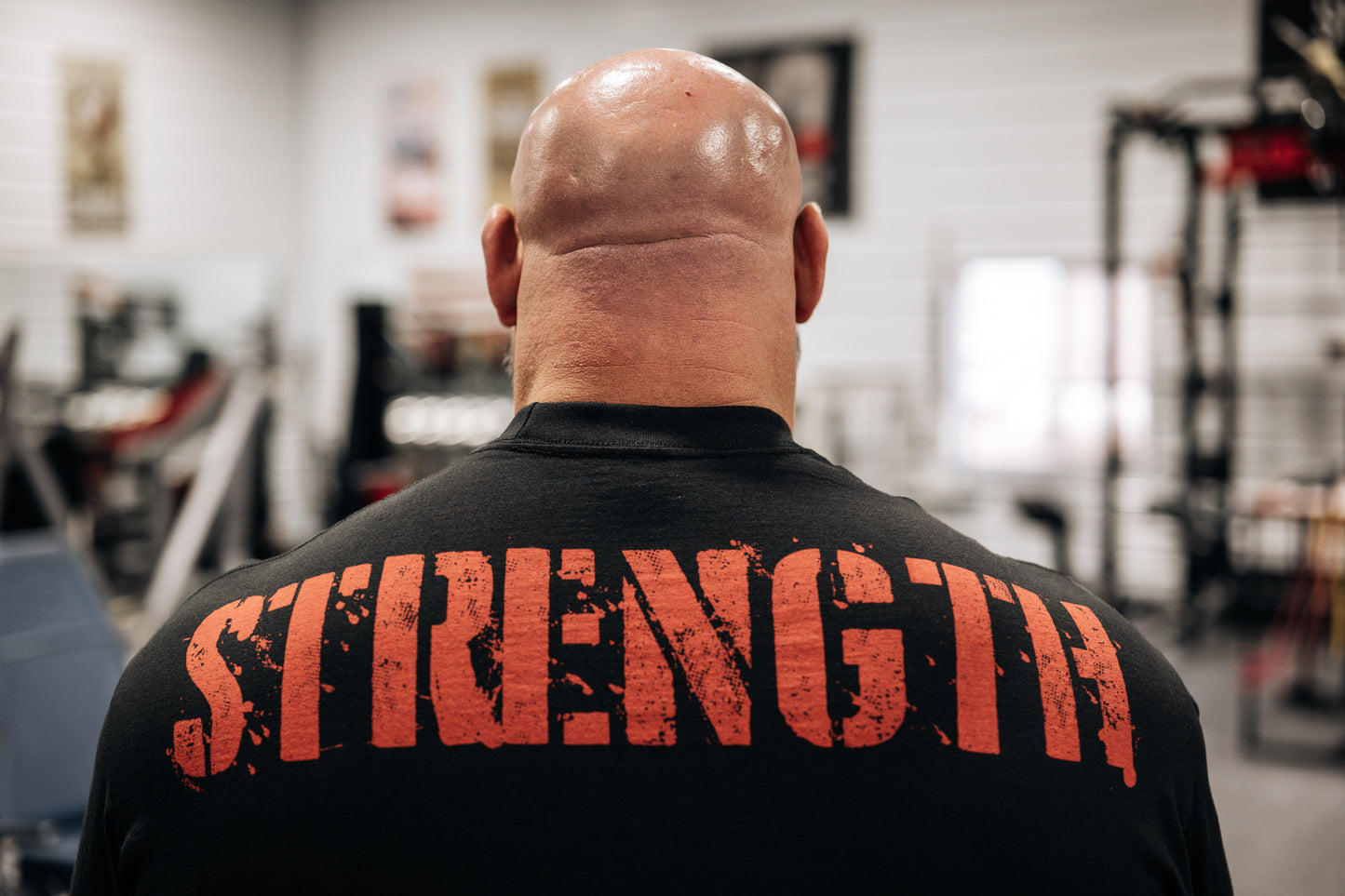 BACK STRENGTH OVERSIZED SHIRT